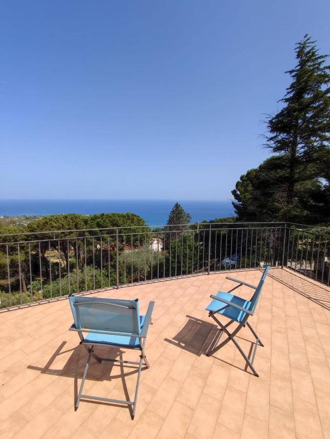 Villa Bouganvilla チェファル エクステリア 写真
